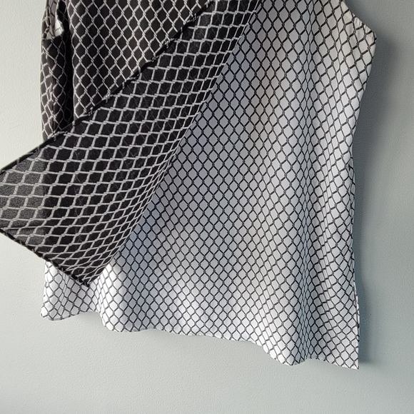 Milano Layered Asymmetrical Flowy Blouse Size M - Picture 6 of 11